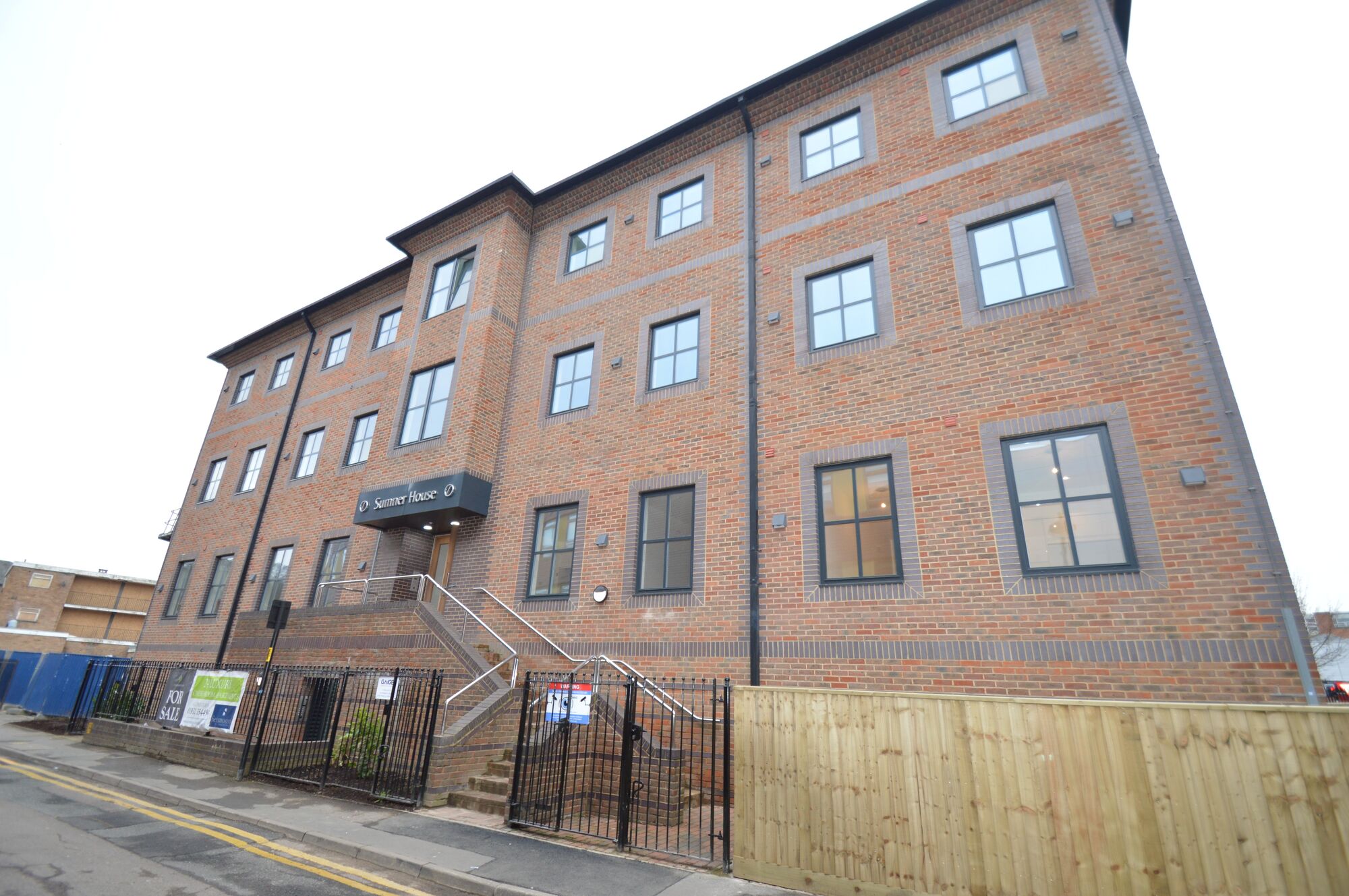 1 bedroom  flat to rent, Available from 07/03/2024 Mendy Street, High Wycombe, HP11, main image