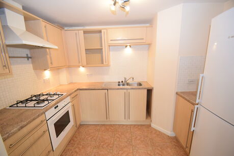 2 bedroom  flat to rent, Available from 19/06/2024