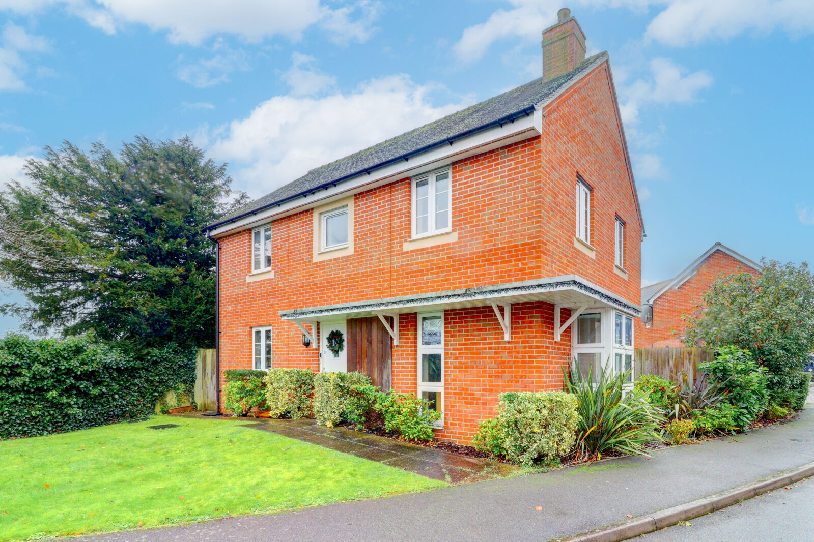 3 bedroom detached house for sale Milton Place, High Wycombe, HP13, main image