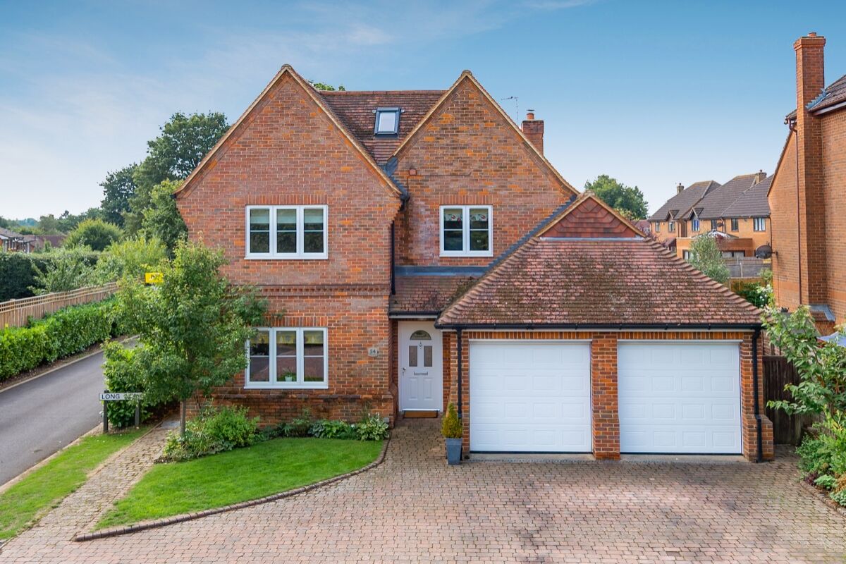 5 bedroom detached house for sale Parish Piece, Holmer Green, HP15, main image
