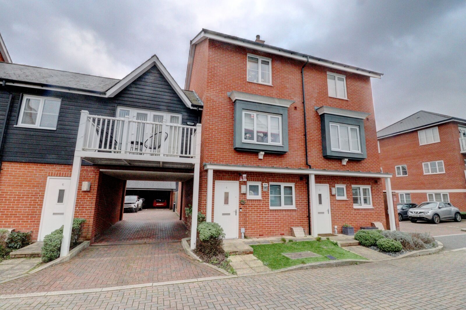 4 bedroom  house to rent, Available now Greenwich Drive, High Wycombe, HP11, main image