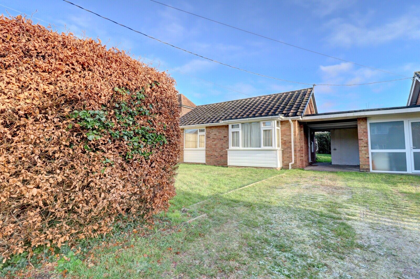 2 bedroom detached bungalow for sale New Pond Road, Holmer Green, HP15, main image