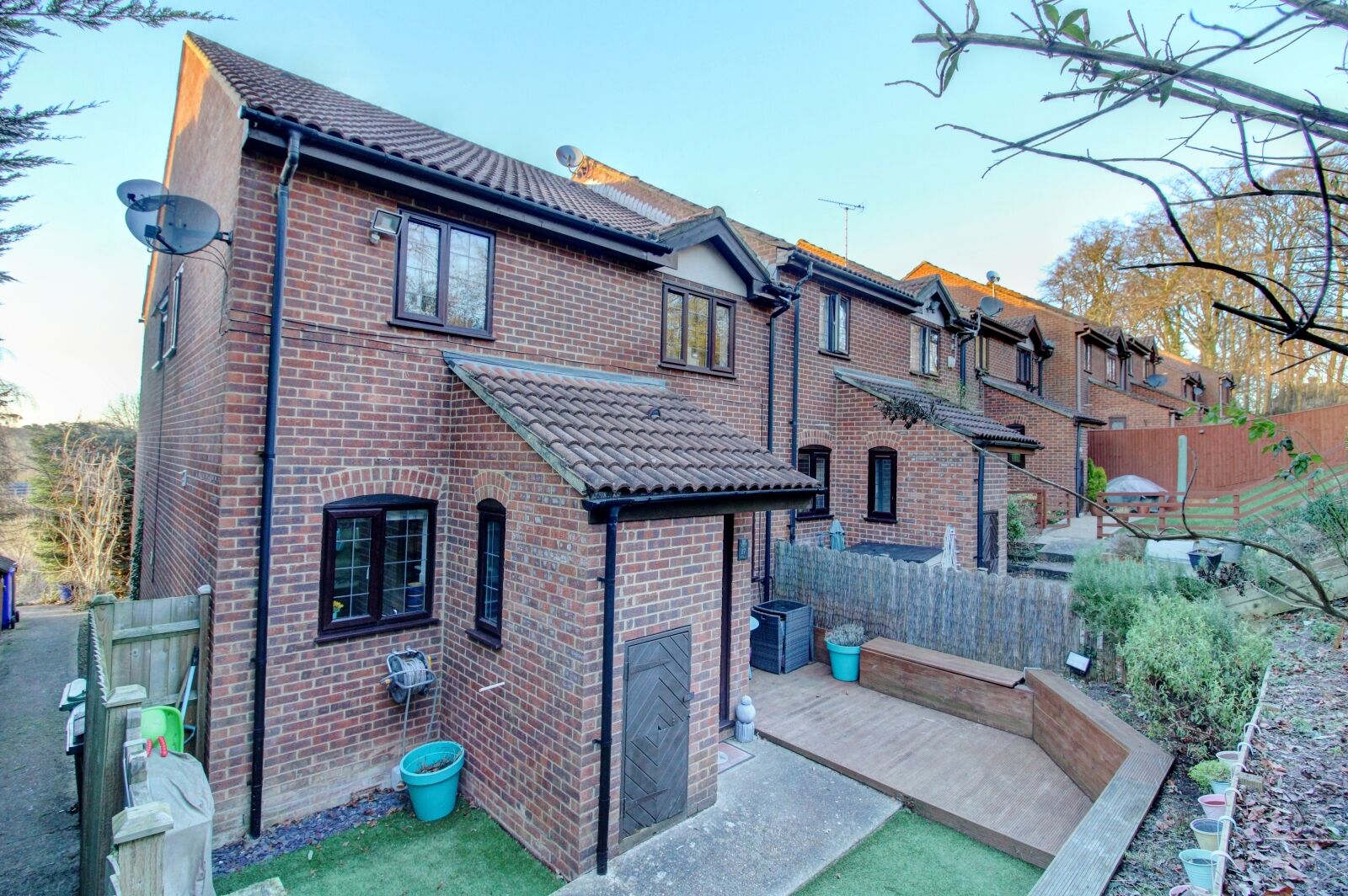 2 bedroom mid terraced house for sale Green Hill, High Wycombe, HP13, main image