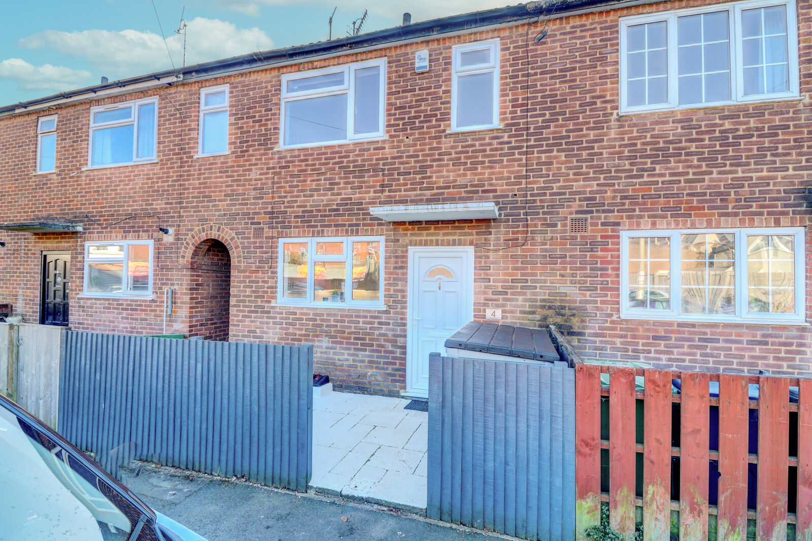 2 bedroom mid terraced house for sale Ford Street, High Wycombe, HP11, main image