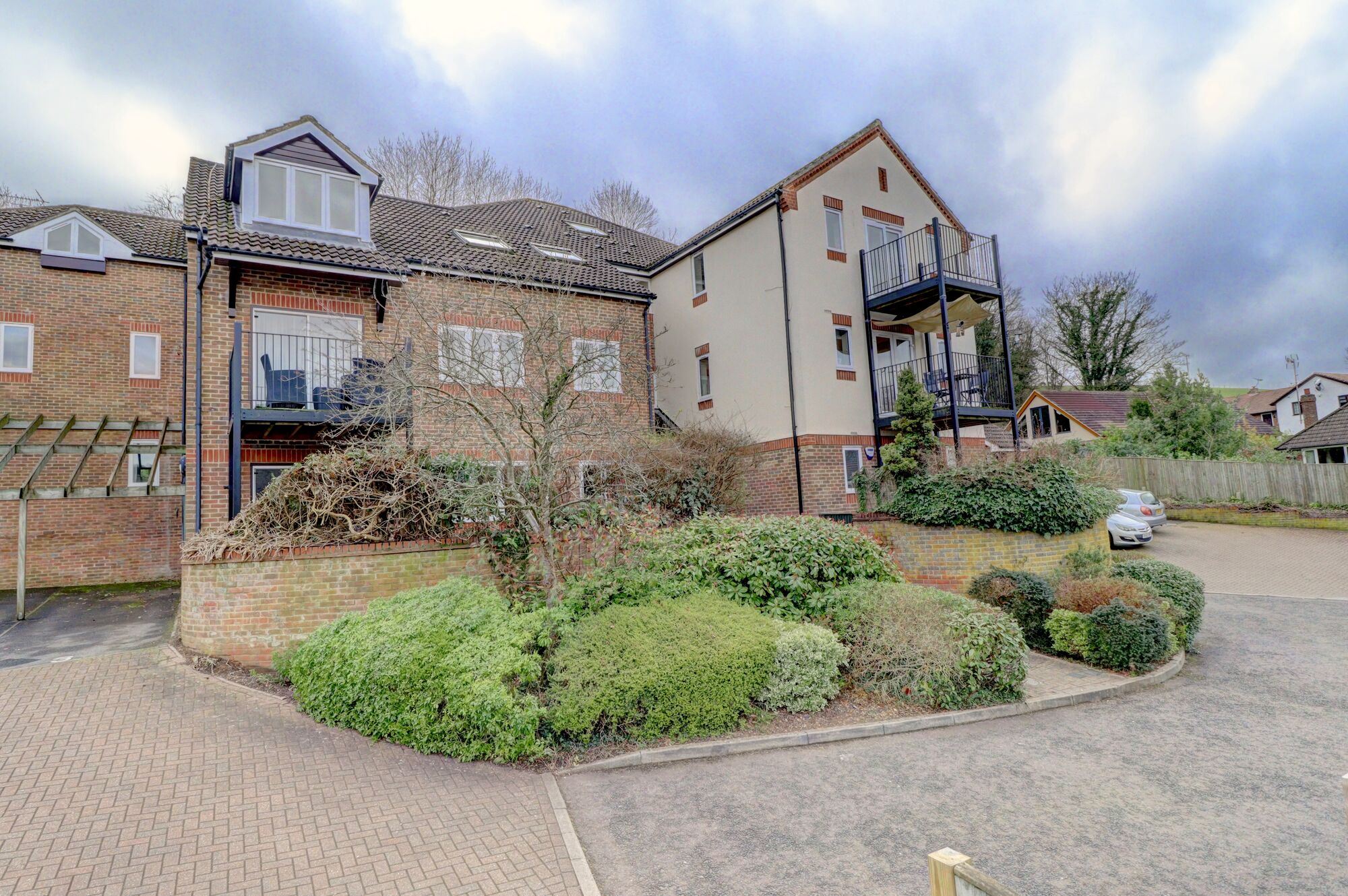 2 bedroom  flat to rent, Available now Holly Place, High Wycombe, HP11, main image