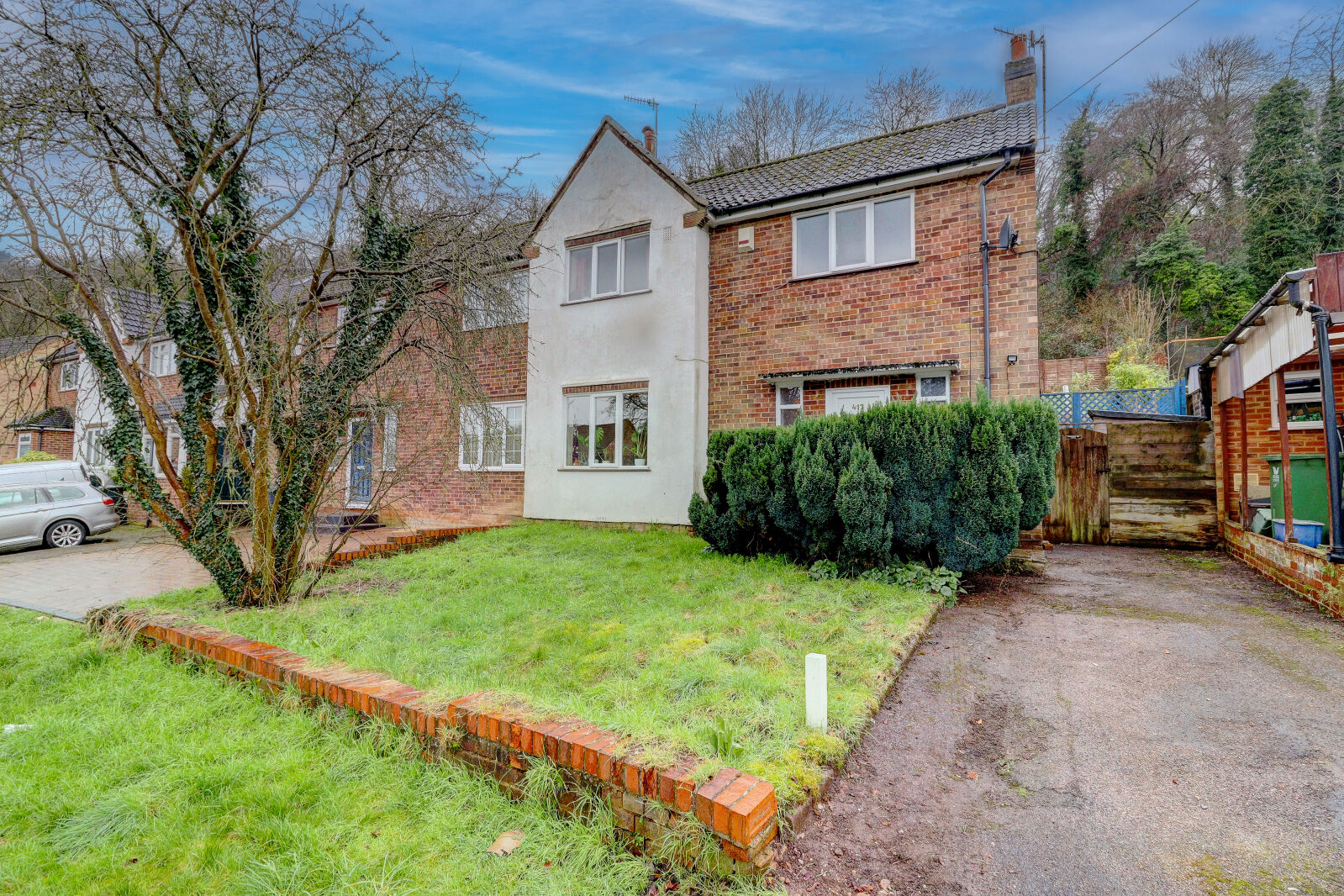 3 bedroom end terraced house for sale Micklefield Road, High Wycombe, HP13, main image