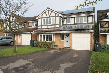 4 bedroom detached house to rent, Available from 26/04/2024
