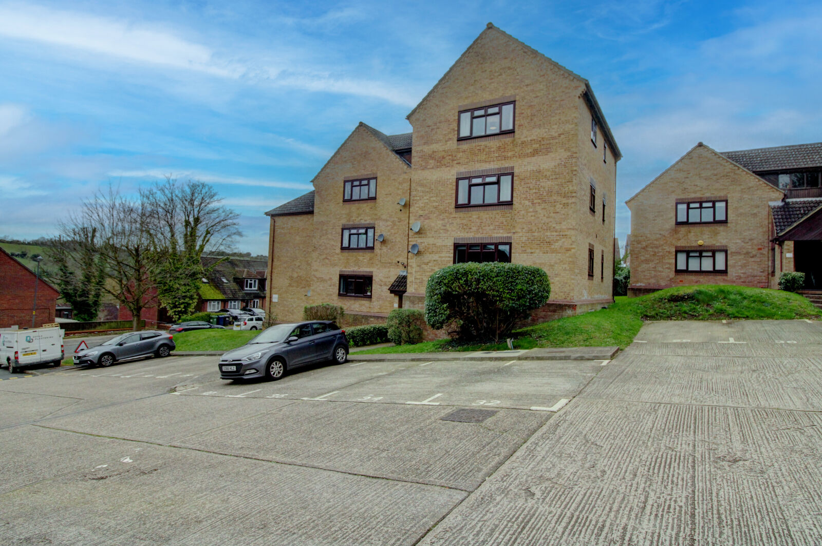 2 bedroom  flat for sale The Pentlands, High Wycombe, HP13, main image