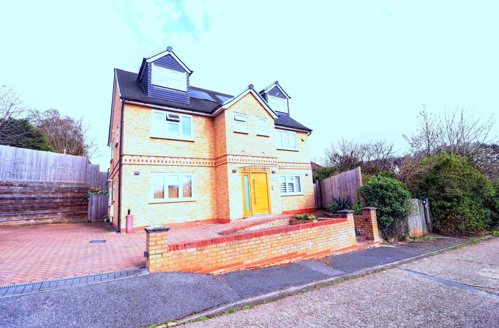 2 bedroom  flat to rent, Available from 07/05/2024 Hicks Farm Way, High Wycombe, HP13, main image