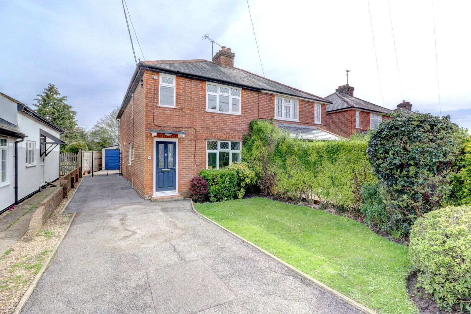 3 bedroom semi detached property for sale Orchard Way, Holmer Green, HP15, main image