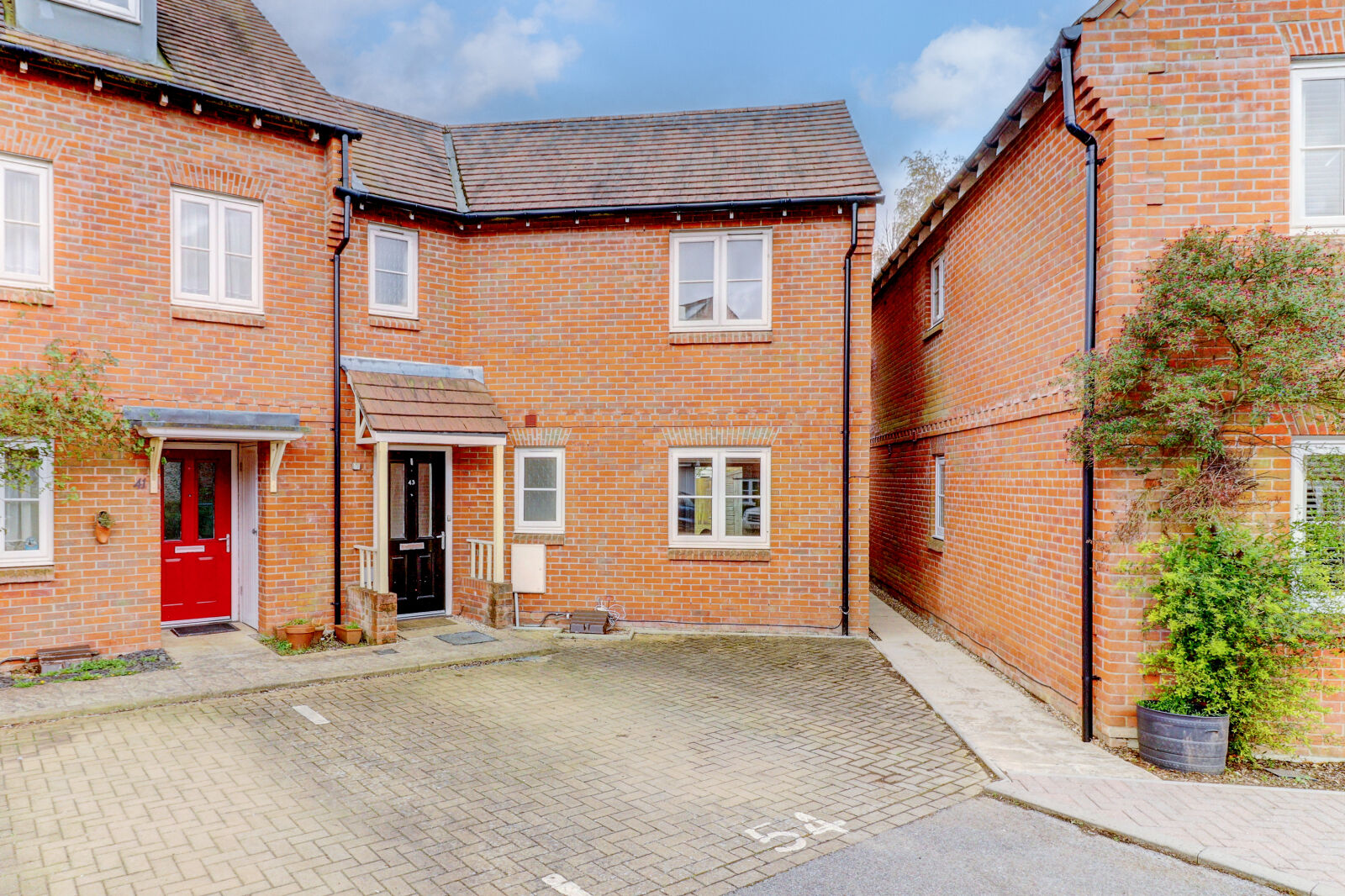 3 bedroom end terraced house for sale Wellesbourne Crescent, High Wycombe, HP13, main image