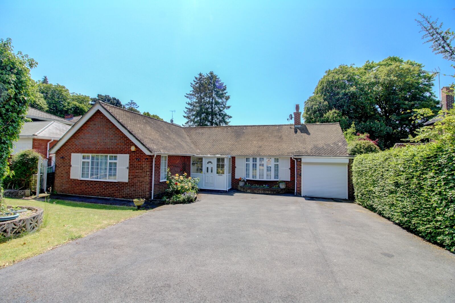 3 bedroom detached bungalow for sale Amersham Hill Gardens, High Wycombe, HP13, main image