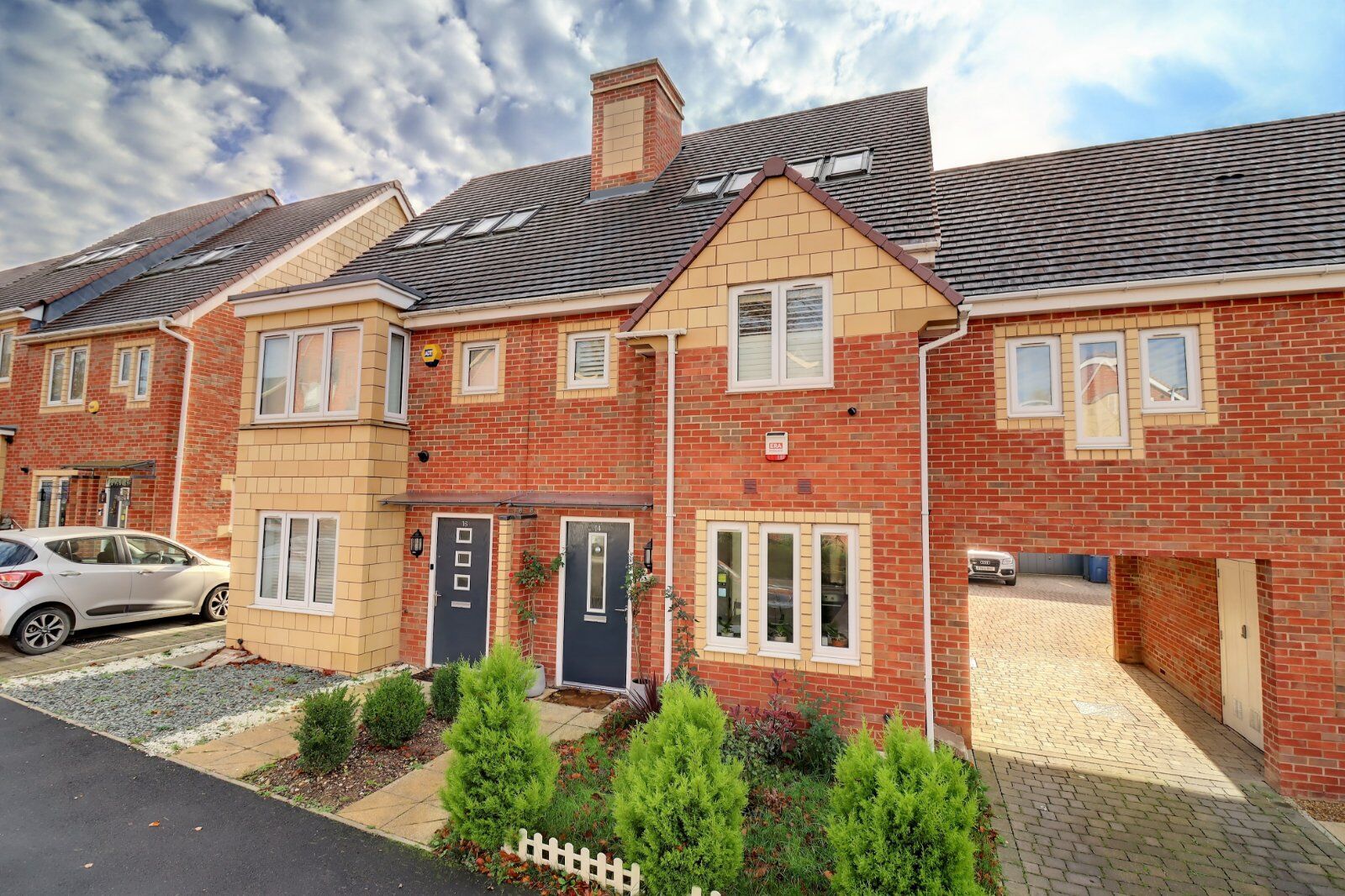 4 bedroom semi detached house for sale Kennedy Avenue, High Wycombe, HP11, main image