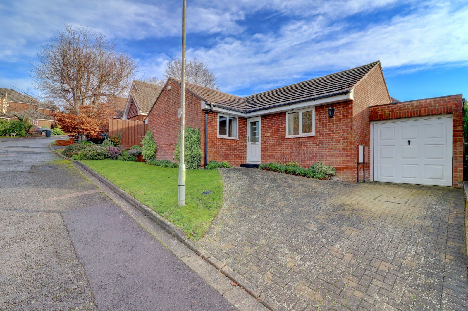 3 bedroom detached bungalow for sale Foxhill Close, High Wycombe, HP13, main image