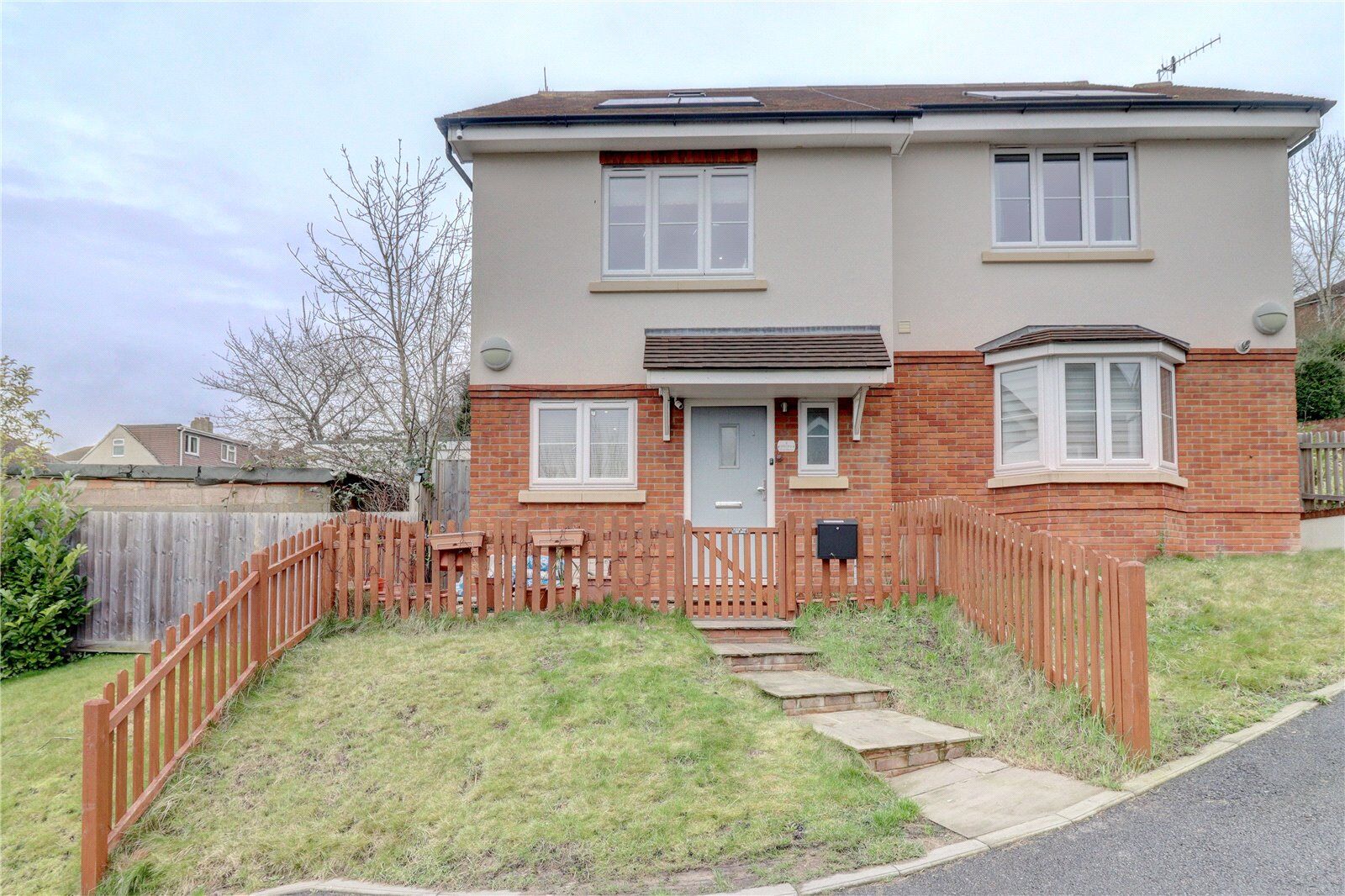 3 bedroom semi detached house for sale Hillview Gardens, High Wycombe, HP13, main image