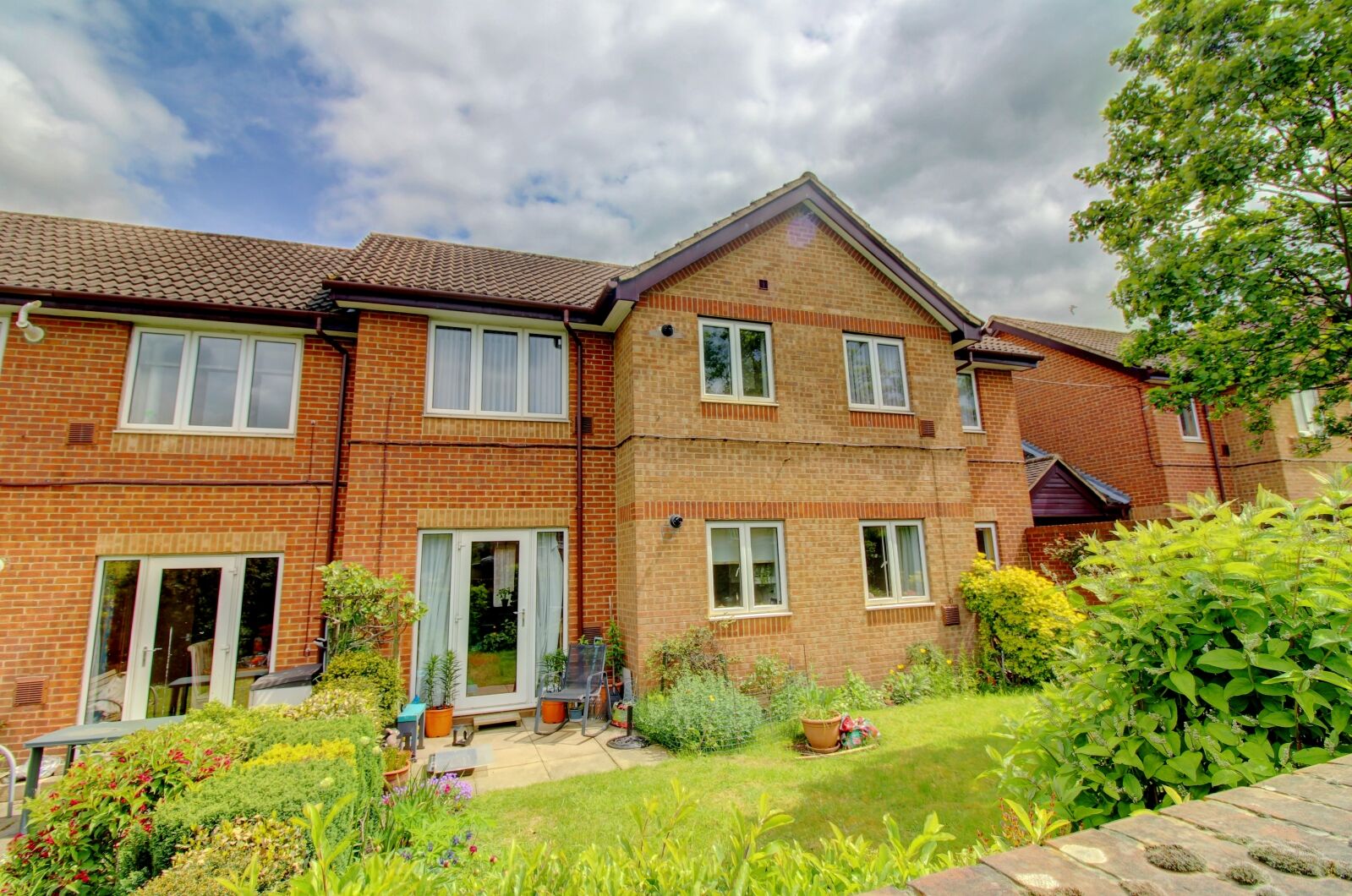 2 bedroom  flat for sale Rosewood Gardens, High Wycombe, HP12, main image