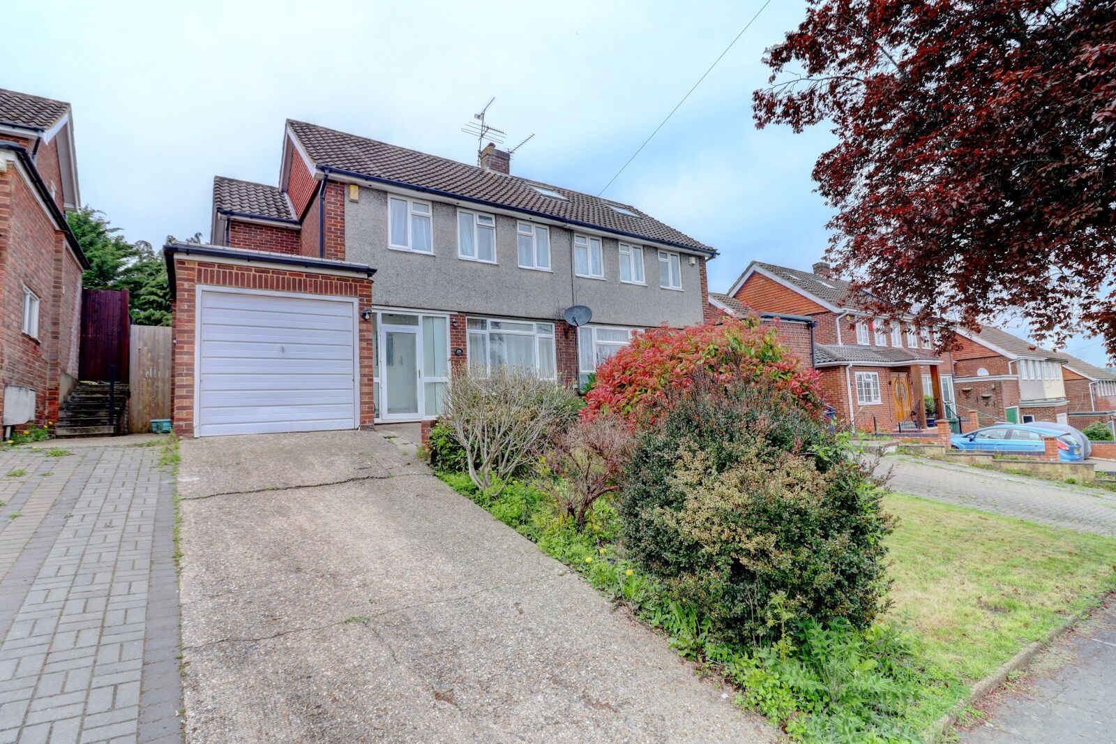 3 bedroom semi detached house for sale Deeds Grove, High Wycombe, HP12, main image