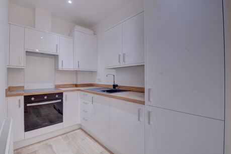 2 bedroom  flat to rent, Available from 22/06/2024
